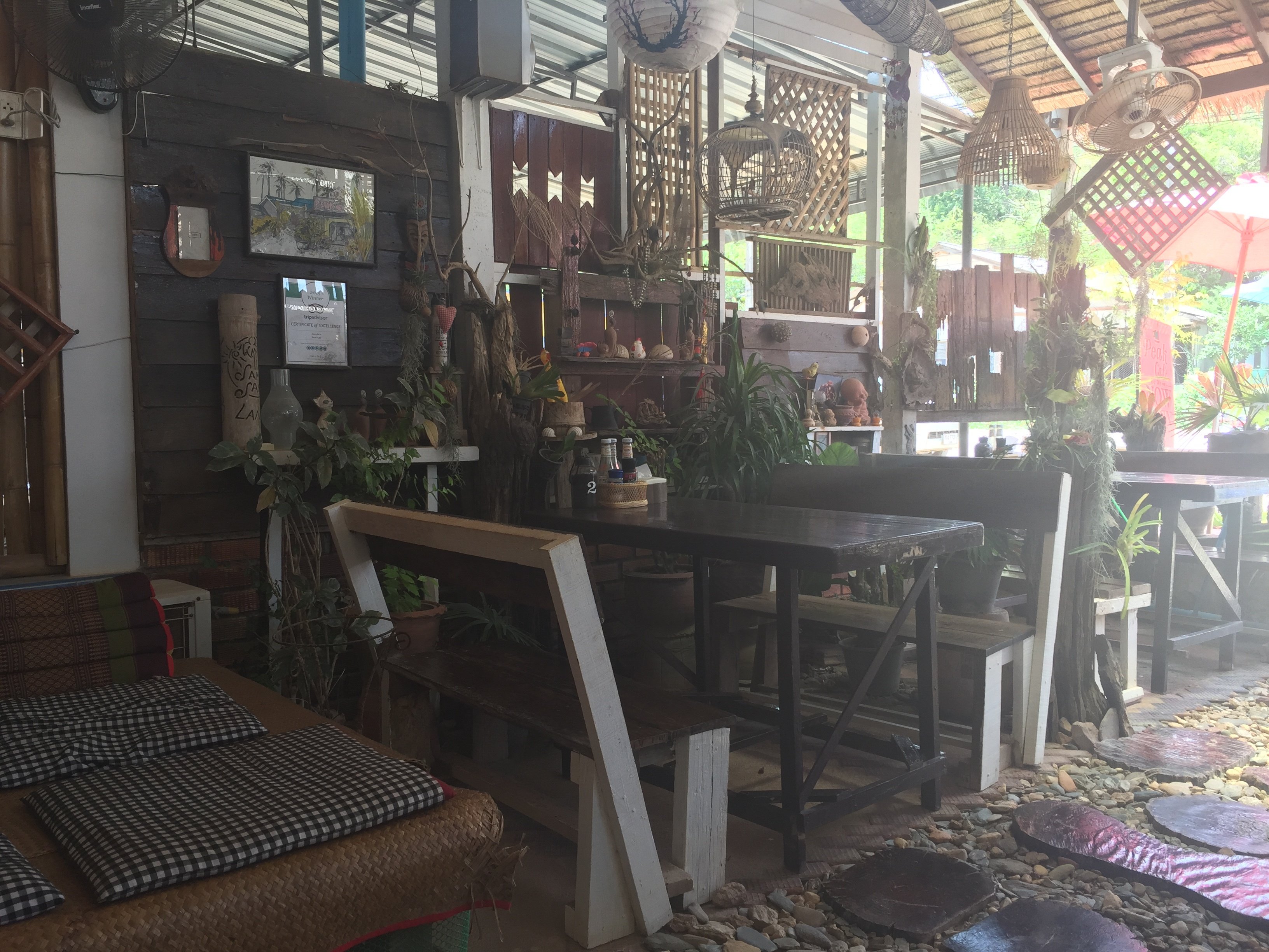 peak_cafe_koh_lanta