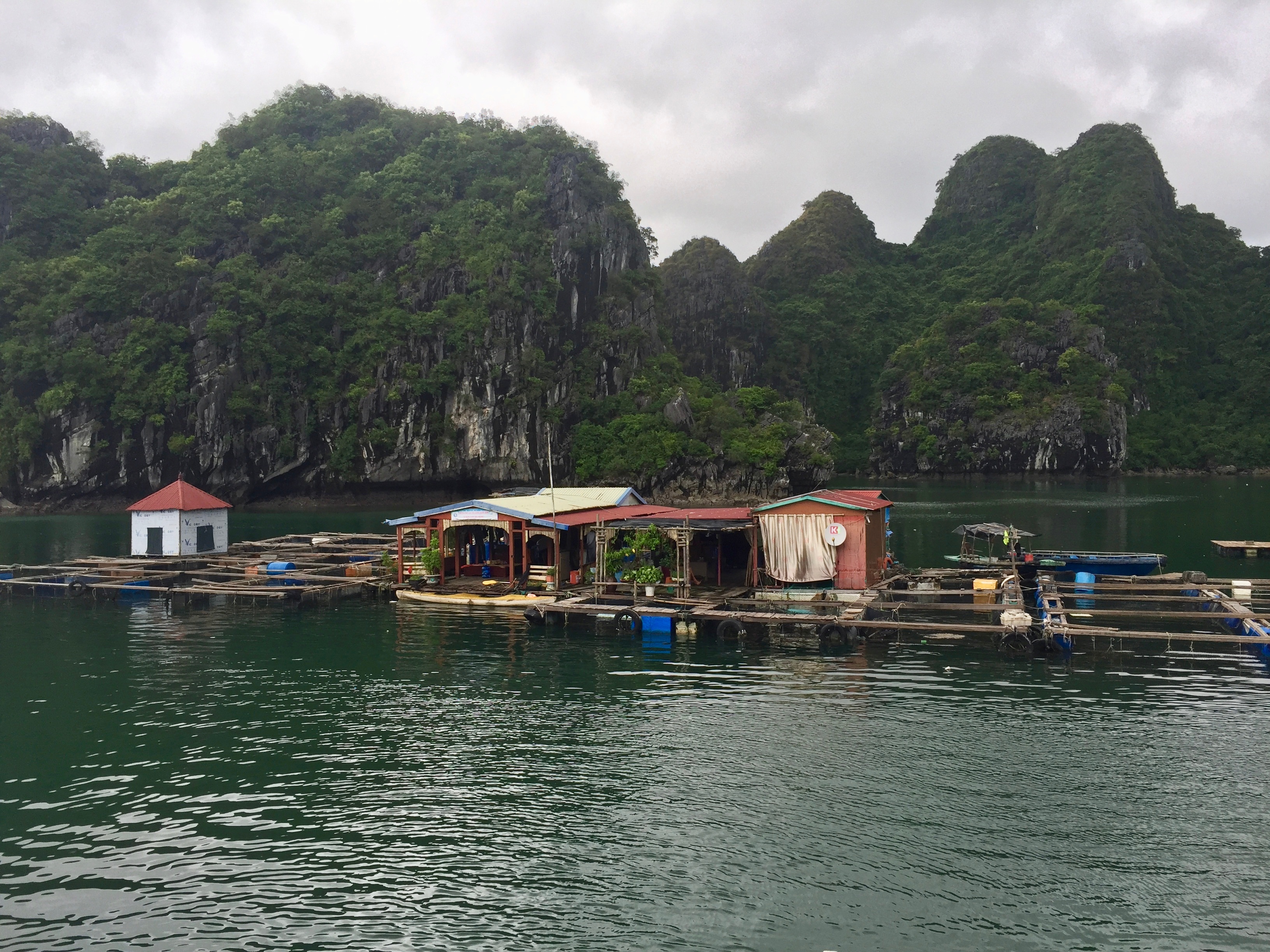 fishing_village_vietnam