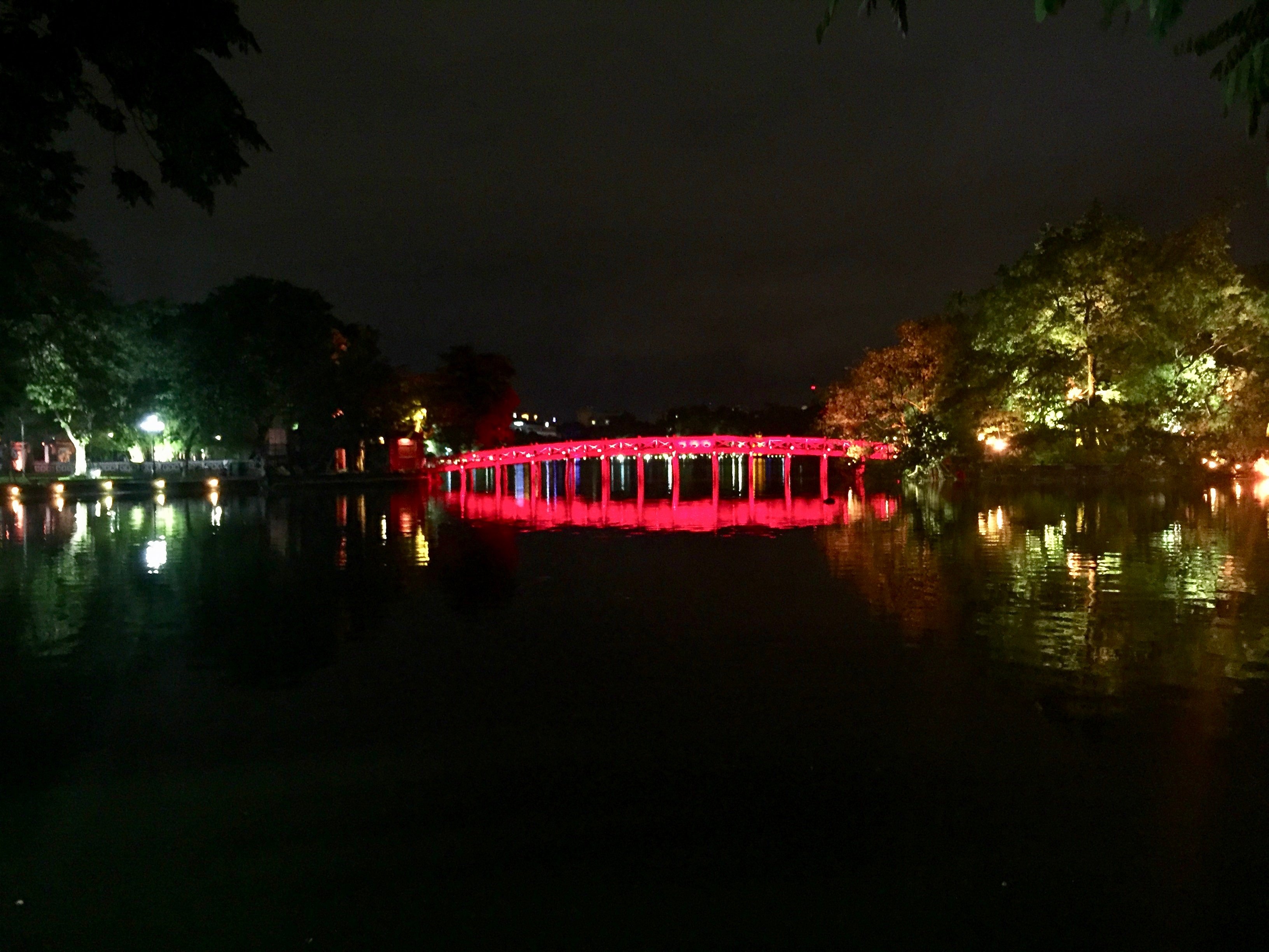 hoan_kiem_lake_hanoi